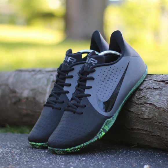 nike men's air behold low basketball shoes